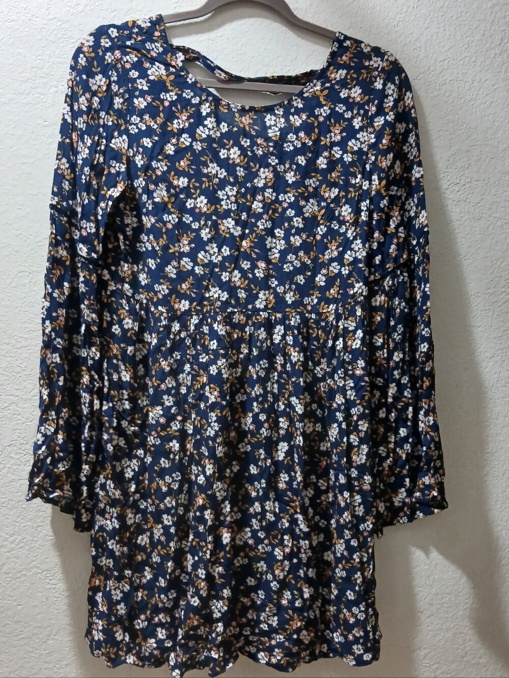 Chloe & Katie nwot M  Navy Floral Sleeveless Top with Ruffled Trim